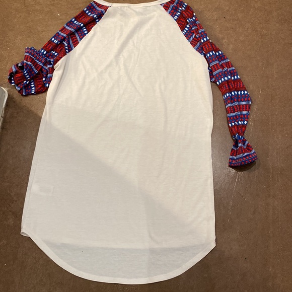 LuLaRoe Randy Tee EUC - Picture 4 of 4